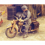 DKW German Motorcycle Rider WWII - Royal Model 1/35