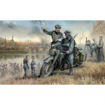 BMW R12 Motorcycle w. Rider and Officer - Zvezda 1/35